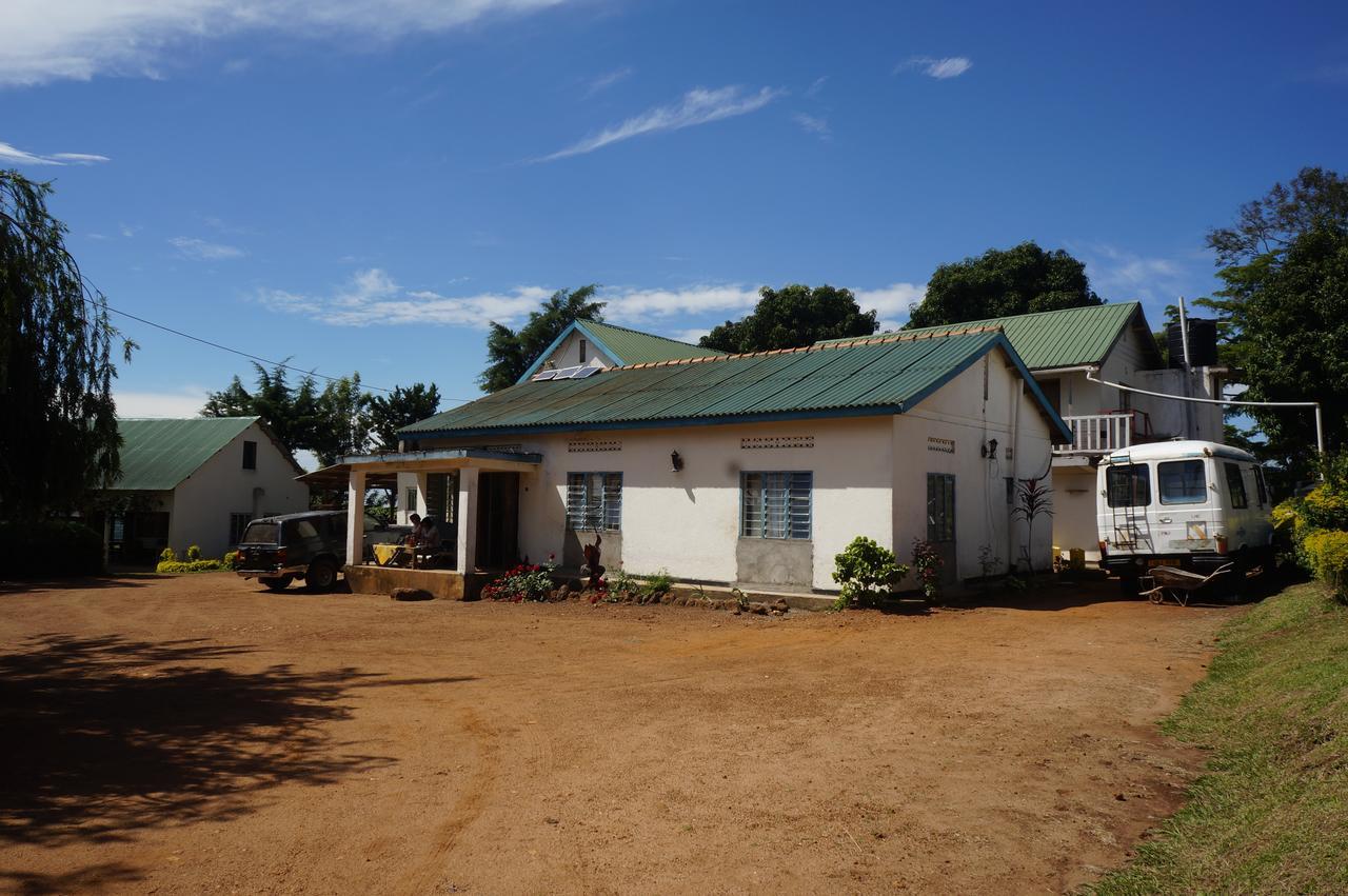 Masaka Backpackers, Tourists Cottage & Campsite Exterior foto